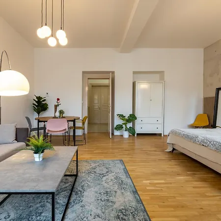 Apartment Ruska Prague Exterior photo